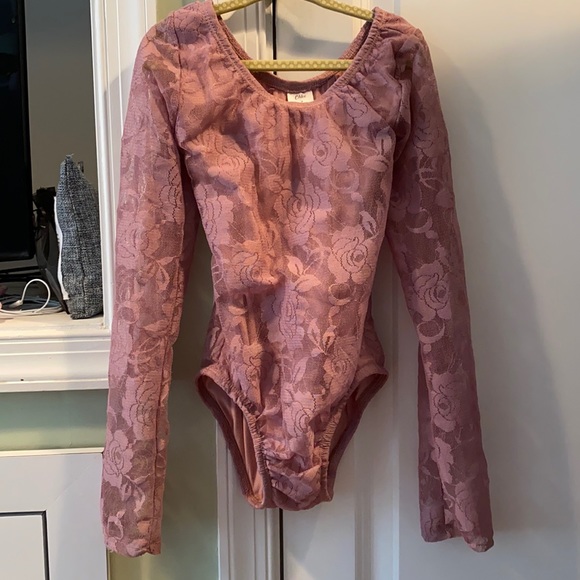 Other - Mauve lace bodysuit💕